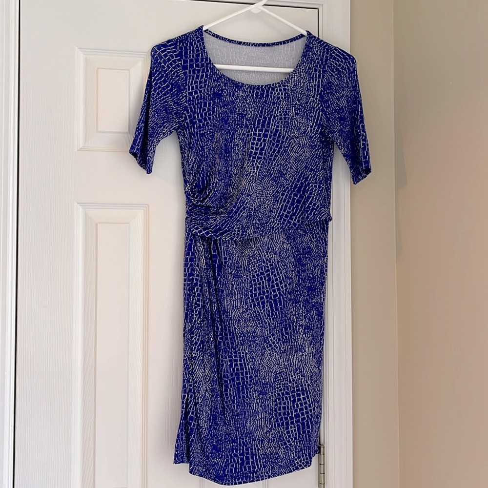 Seraphine Nursing Dress. UK size 6. Fitted and flattering for a nursing mom